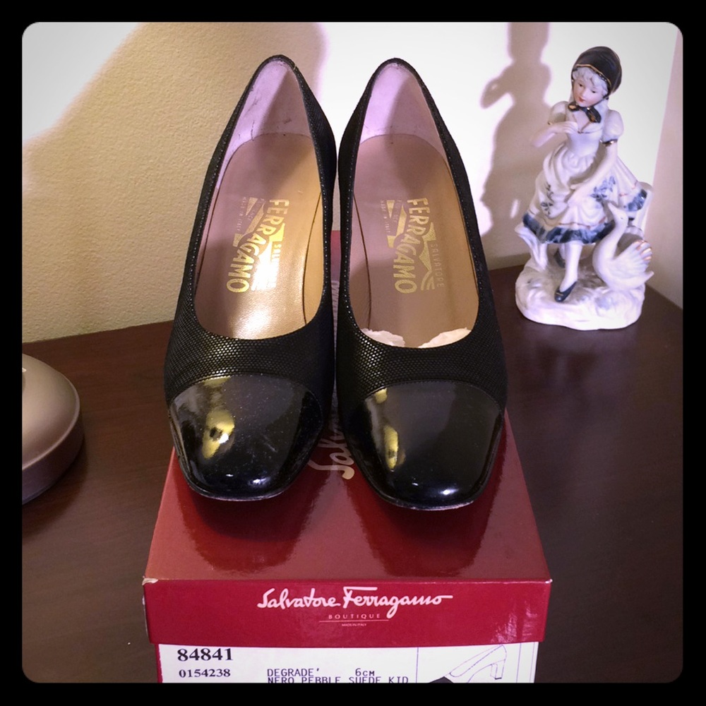 salvatore ferragamo classic heels - Picture 3 of 8
